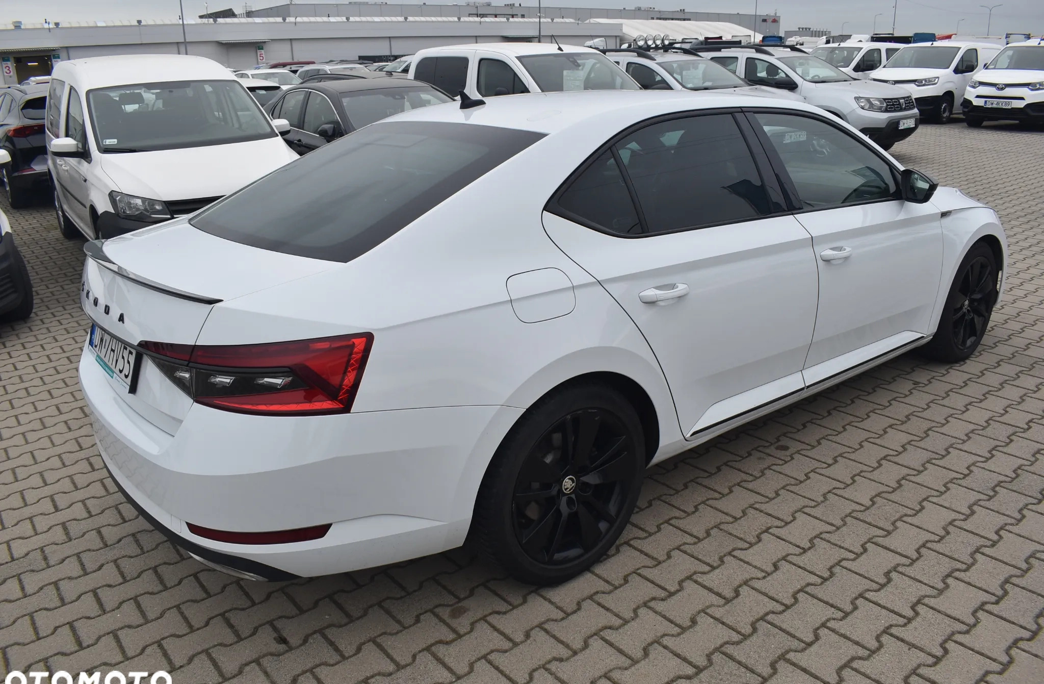 Skoda Superb cena 82300 przebieg: 218319, rok produkcji 2020 z Wąchock małe 781